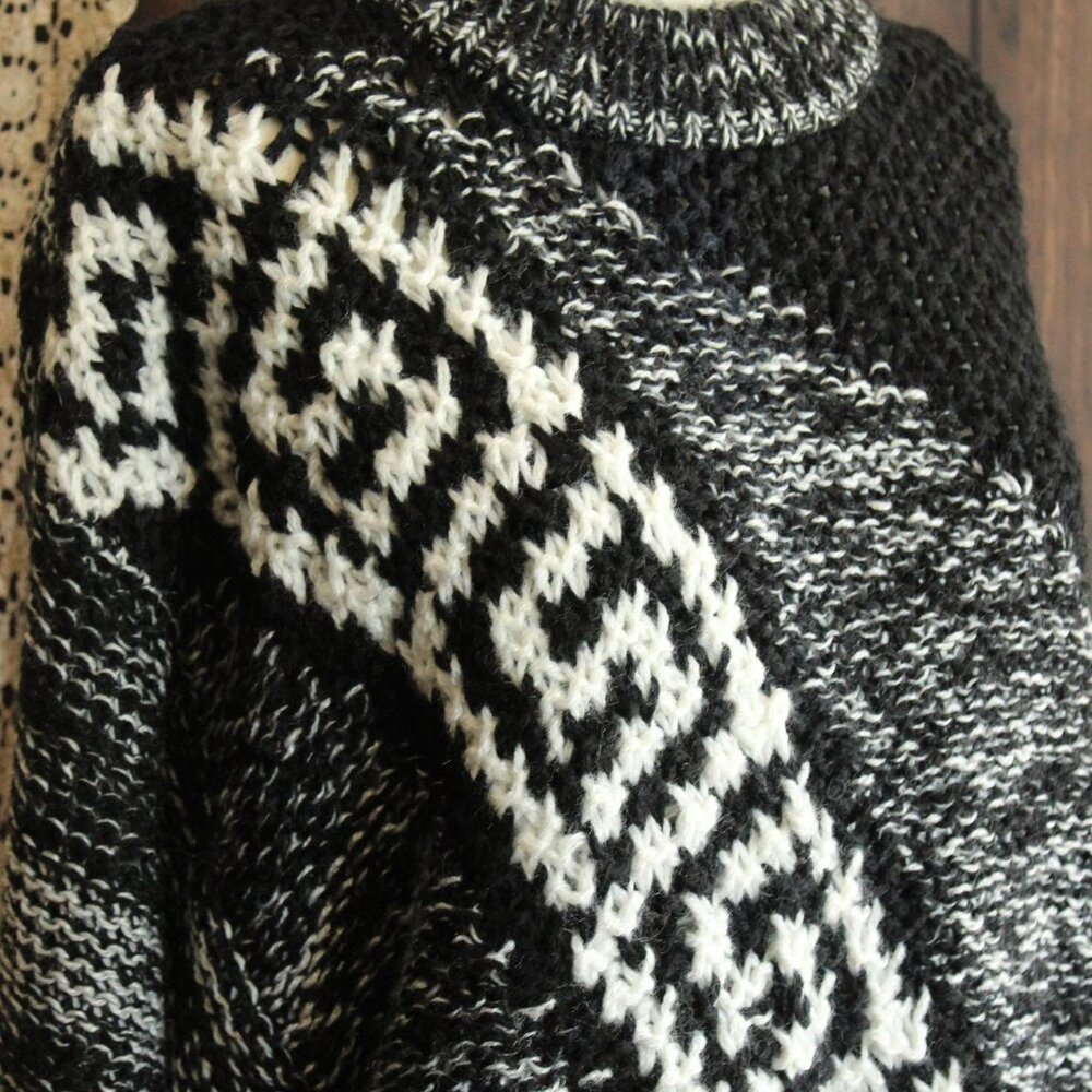 Vintage 1980s Mens Sweater, Fuze Black and White Unisex Jumper, Geometric Print - Picture 6 of 10